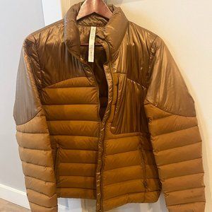 Women's Lululemon Gold puffer jacket (Size 10)